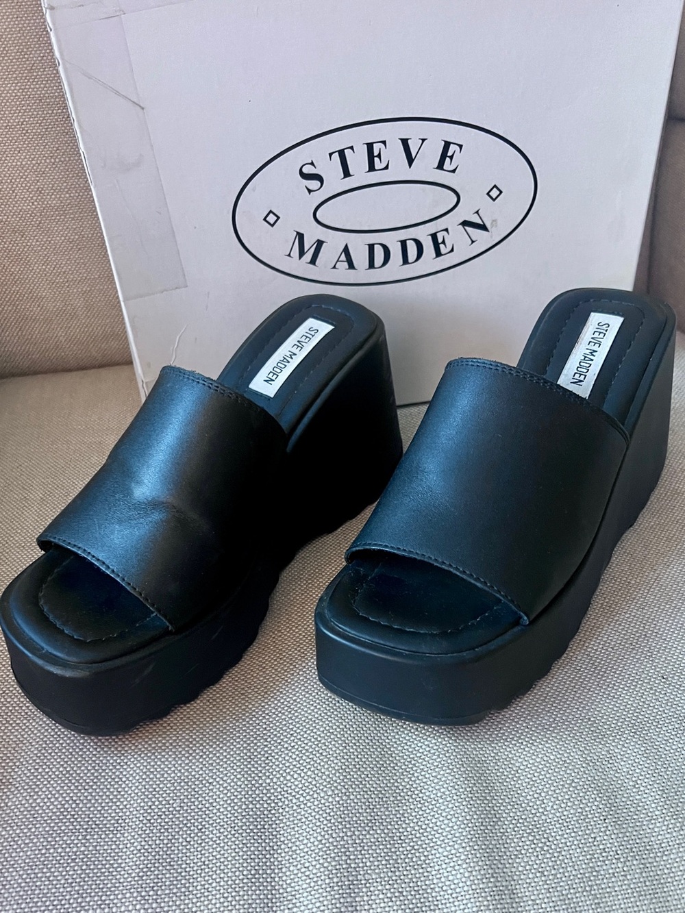 Pepe 30 Black Leat Chunky Platform Slide Sandals